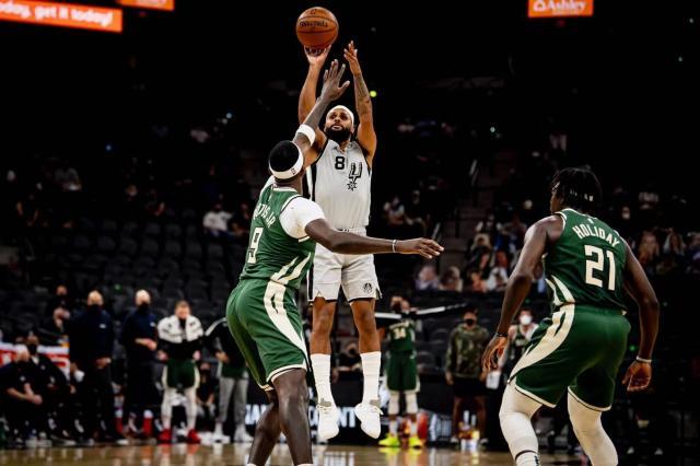 直播吧-【现场】帕克现场督战 马刺打出赛季最佳比赛