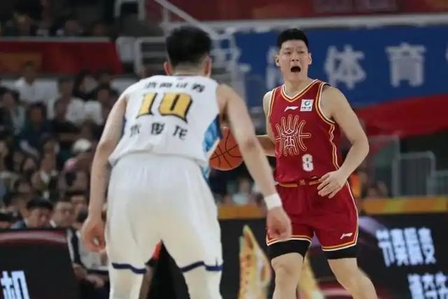 足球-CBA8进4抢三大战！京粤加时绝杀后，谁能拿下最后四强席位？